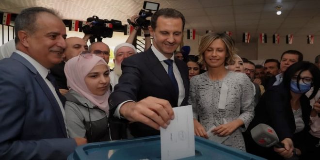 دام برس : الدكتور بشار الأسد والسيدة عقيلته يدليان بصوتيهما في الانتخابات الرئاسية بمدينة دوما